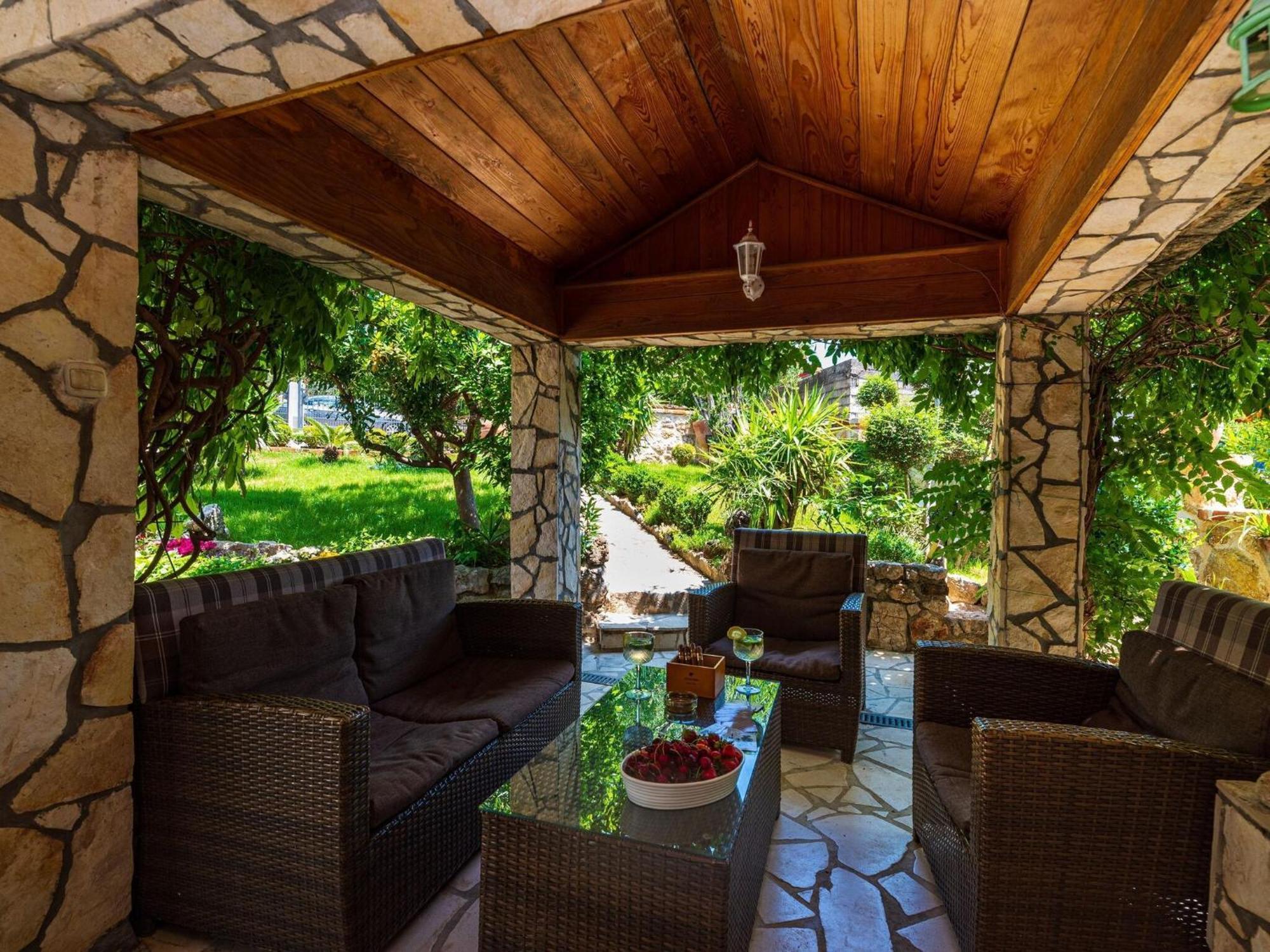 Beautiful Holiday Home With Private Pool, Nice Garden With Relax Area, Taverne Maslenica Ngoại thất bức ảnh